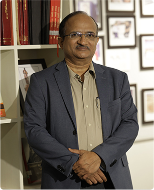 BITS Pilani faculty member explaining digital learning approach